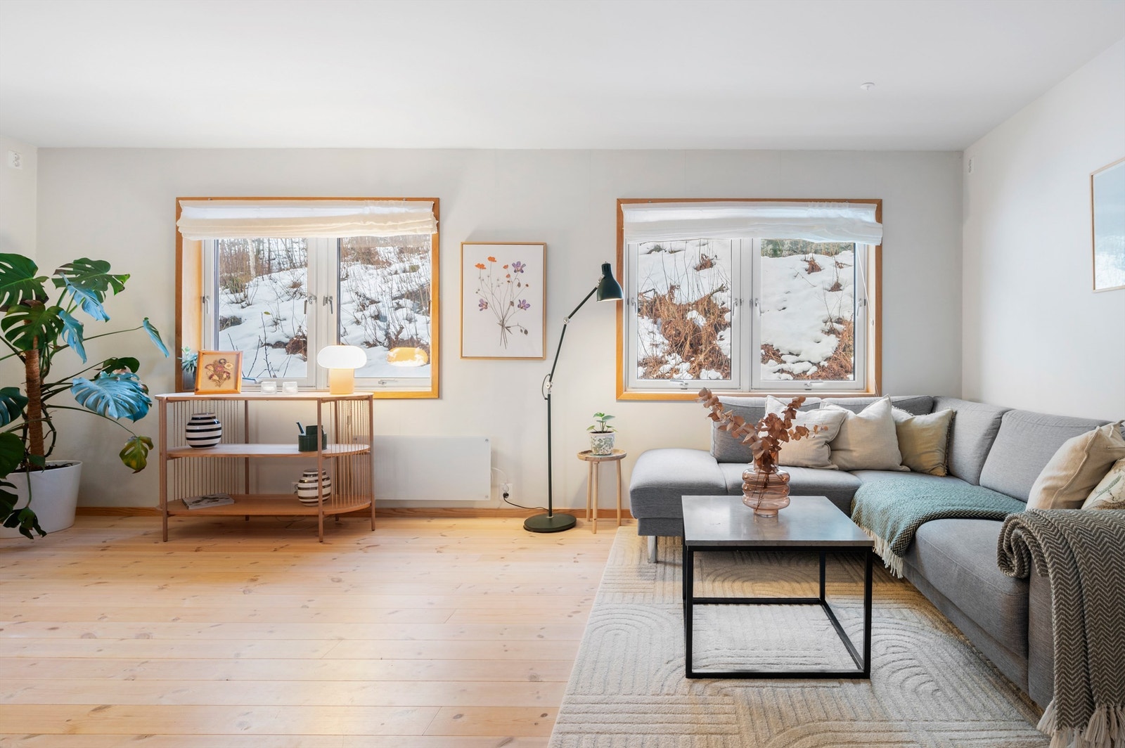 Stue- og kjøkkenarealet måler til sammen romslige 40,5 kvm. Galleribilde