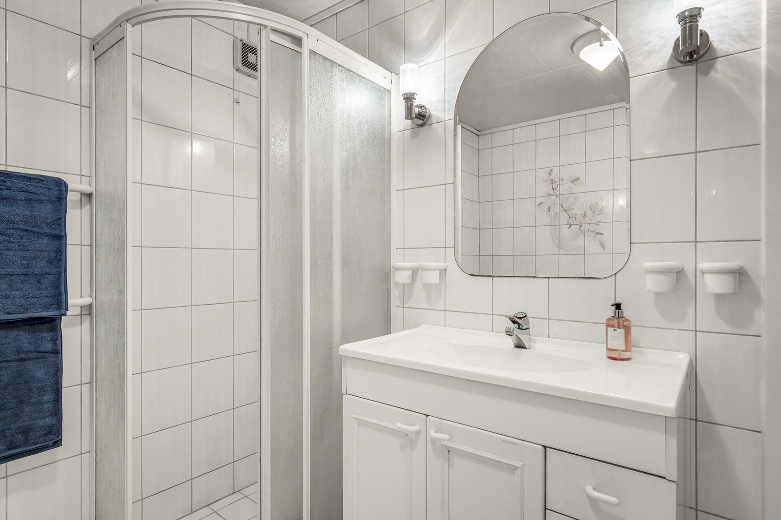 Badet har fått tilstandsgrad 3 på grunn av høy alder og/eller slitasjegrad. Se tilstandsrapporten for mer informasjon. Galleribilde