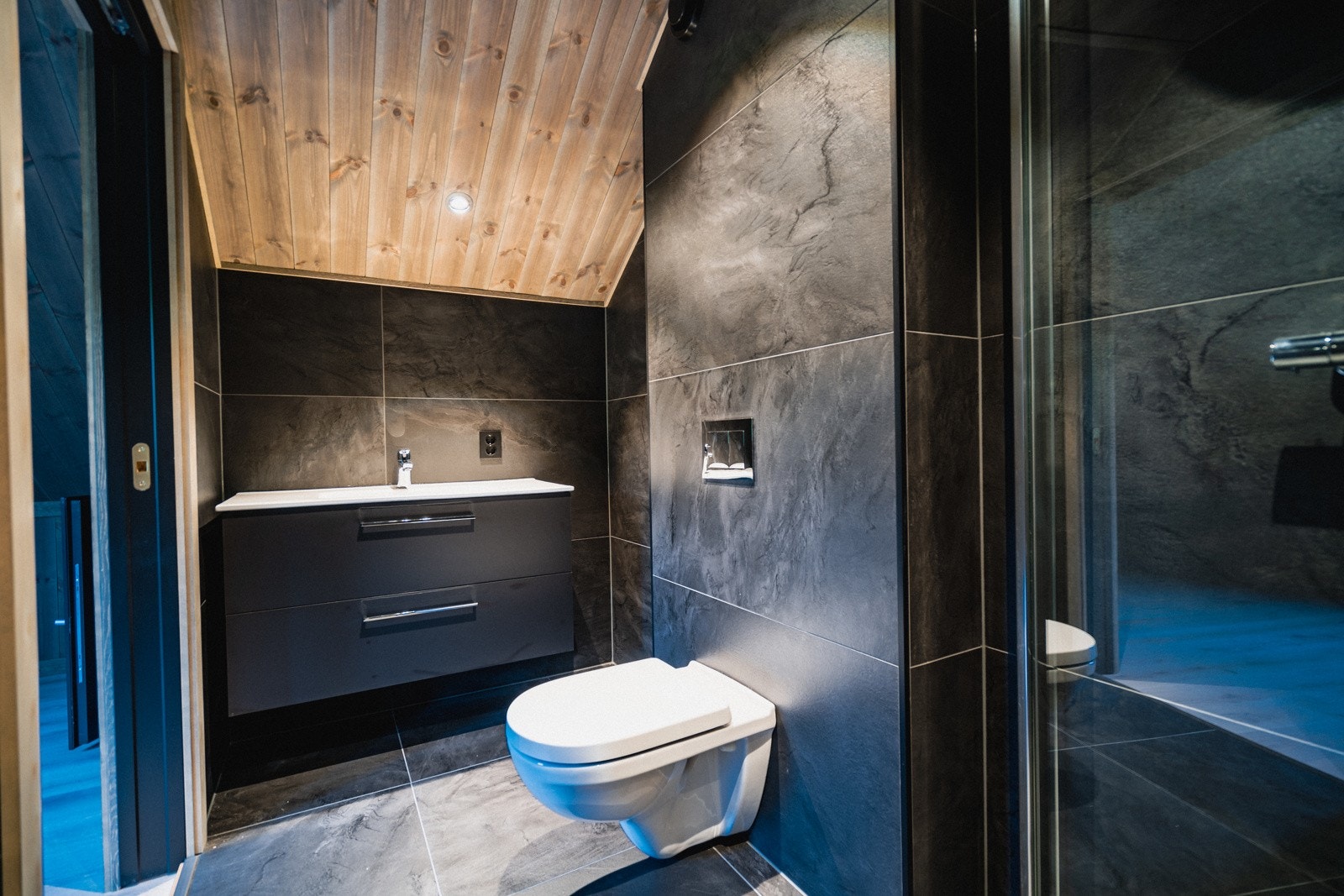 Bad Mastersuiten / Foreldresuiten Galleribilde