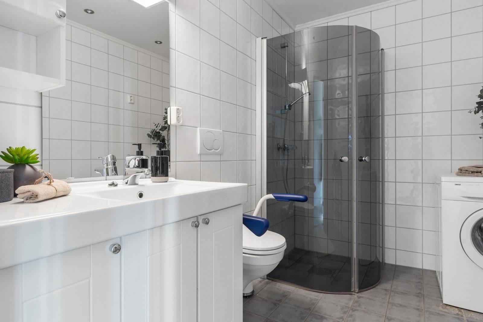 Flislagt bad med gulvvarme. Galleribilde