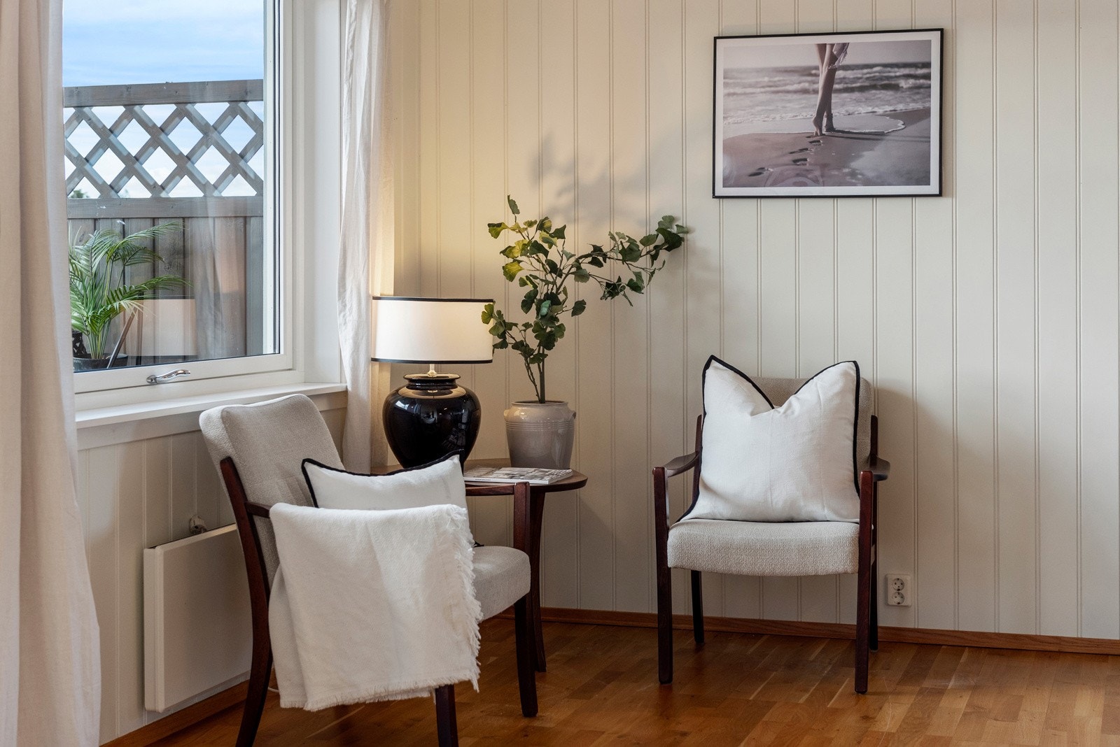 Hyggelig krok ved kjøkkenet. Det finnes alternativ tegning av leiligheten, hvor dette er tegnet som et ekstra soverom. Galleribilde