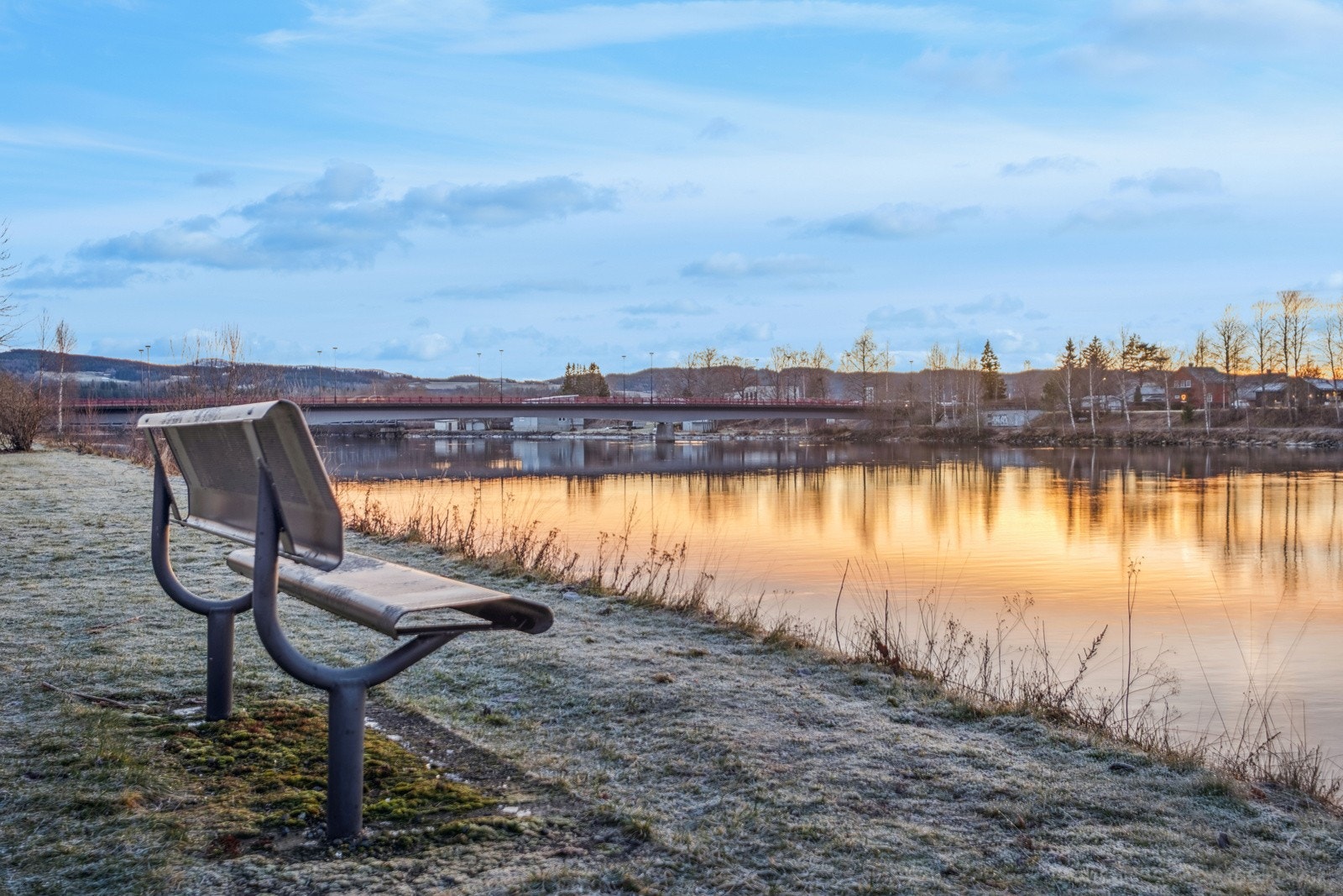 Umiddelbar nærhet til elvepromenaden og fantastiske turmuligheter. Galleribilde