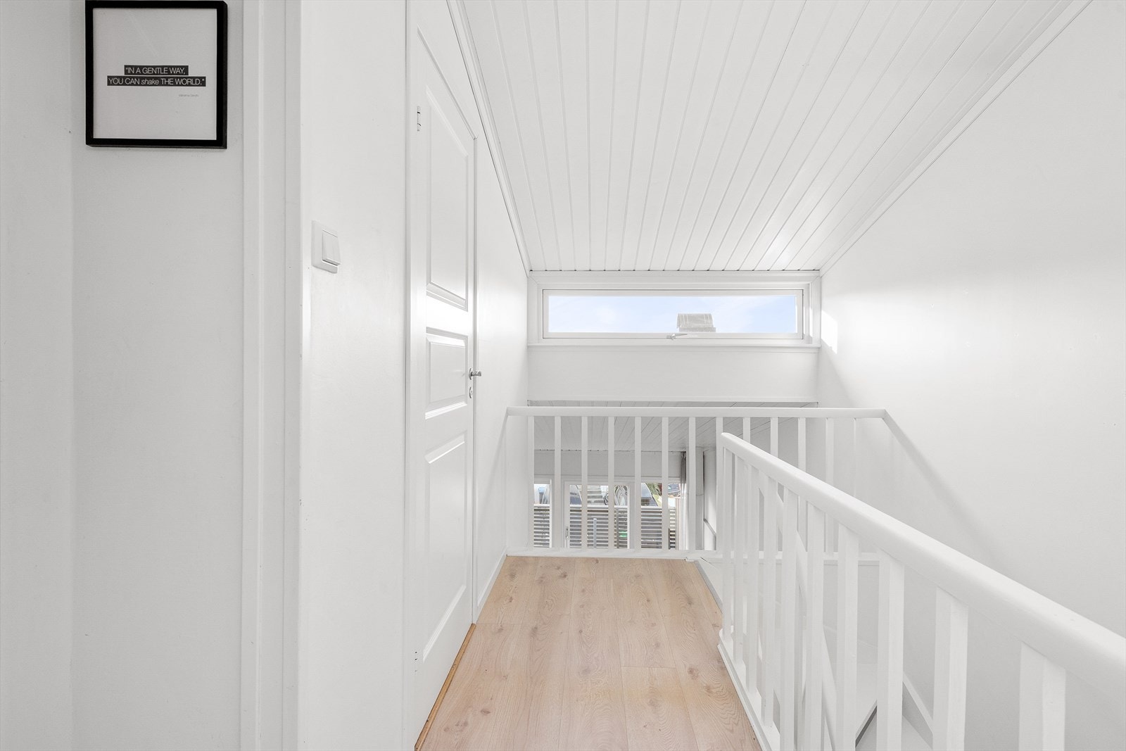 I boligens loftsetasje ligger det 2 soverom, 1 barnerom og wc. Galleribilde