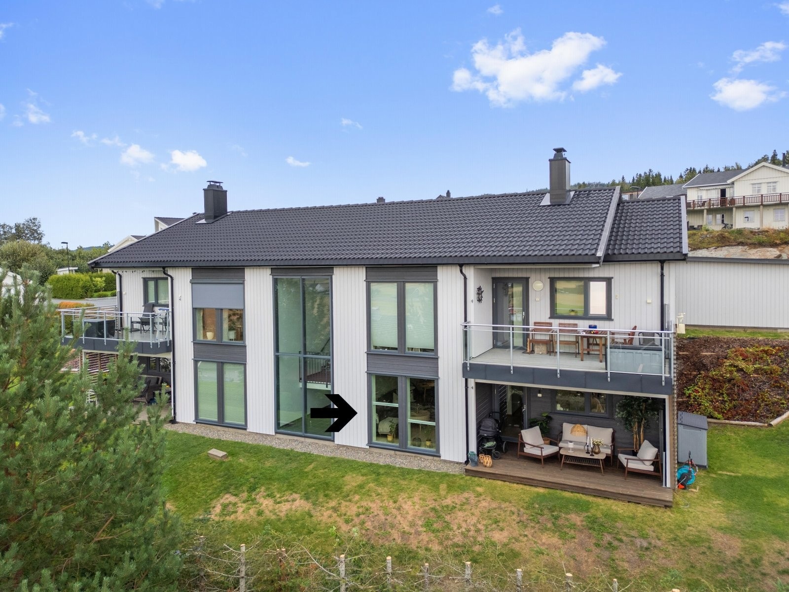 En flott nyere 3-roms leilighet med fin beliggenhet i Leklemsåsen! Galleribilde