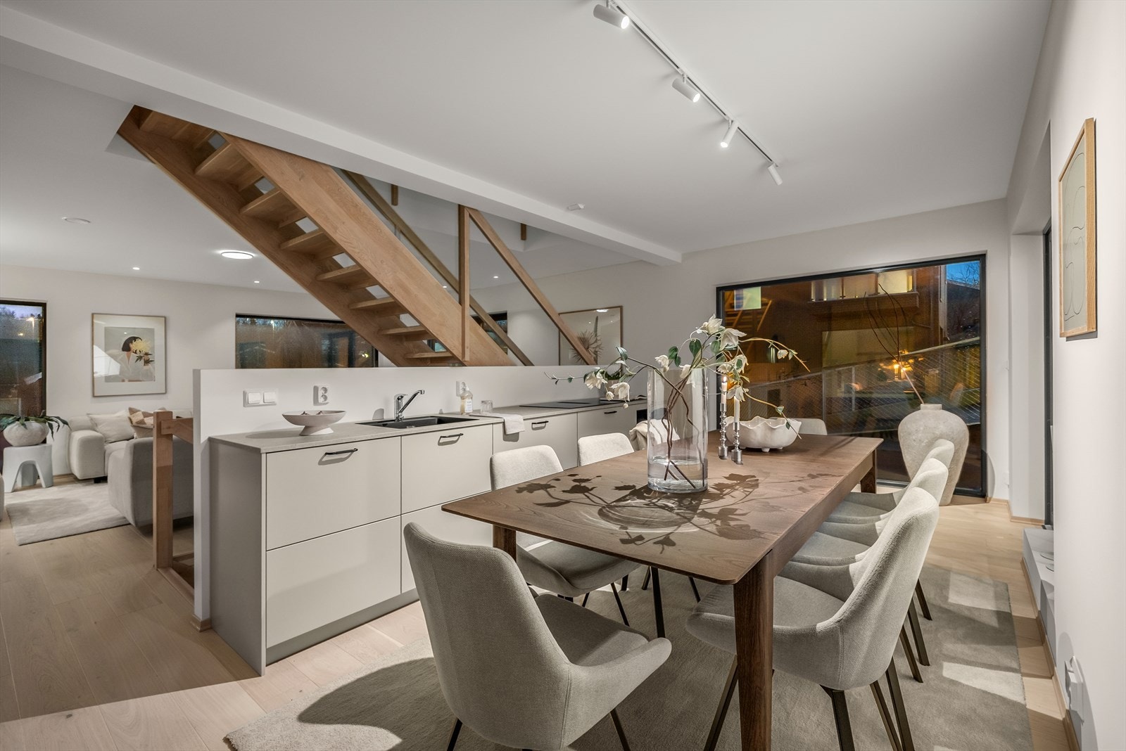 Koselig kveldsstemning. Galleribilde