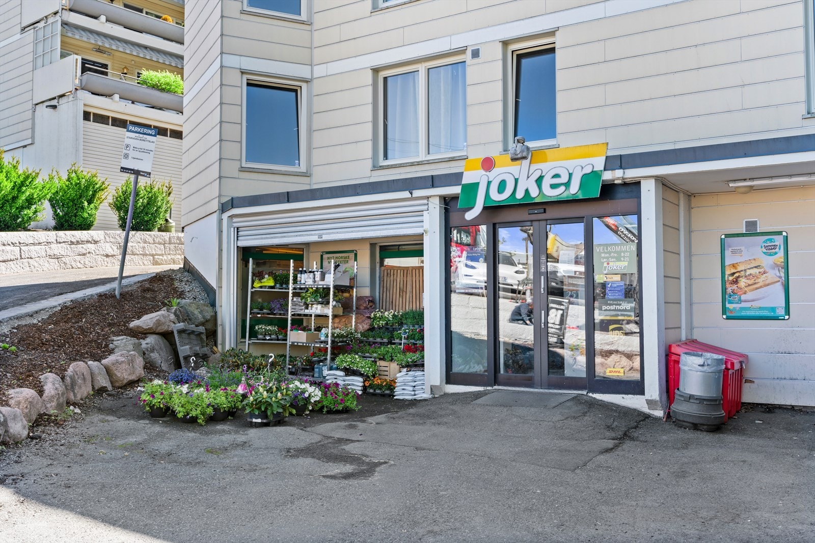 Flere butikker i området. Galleribilde