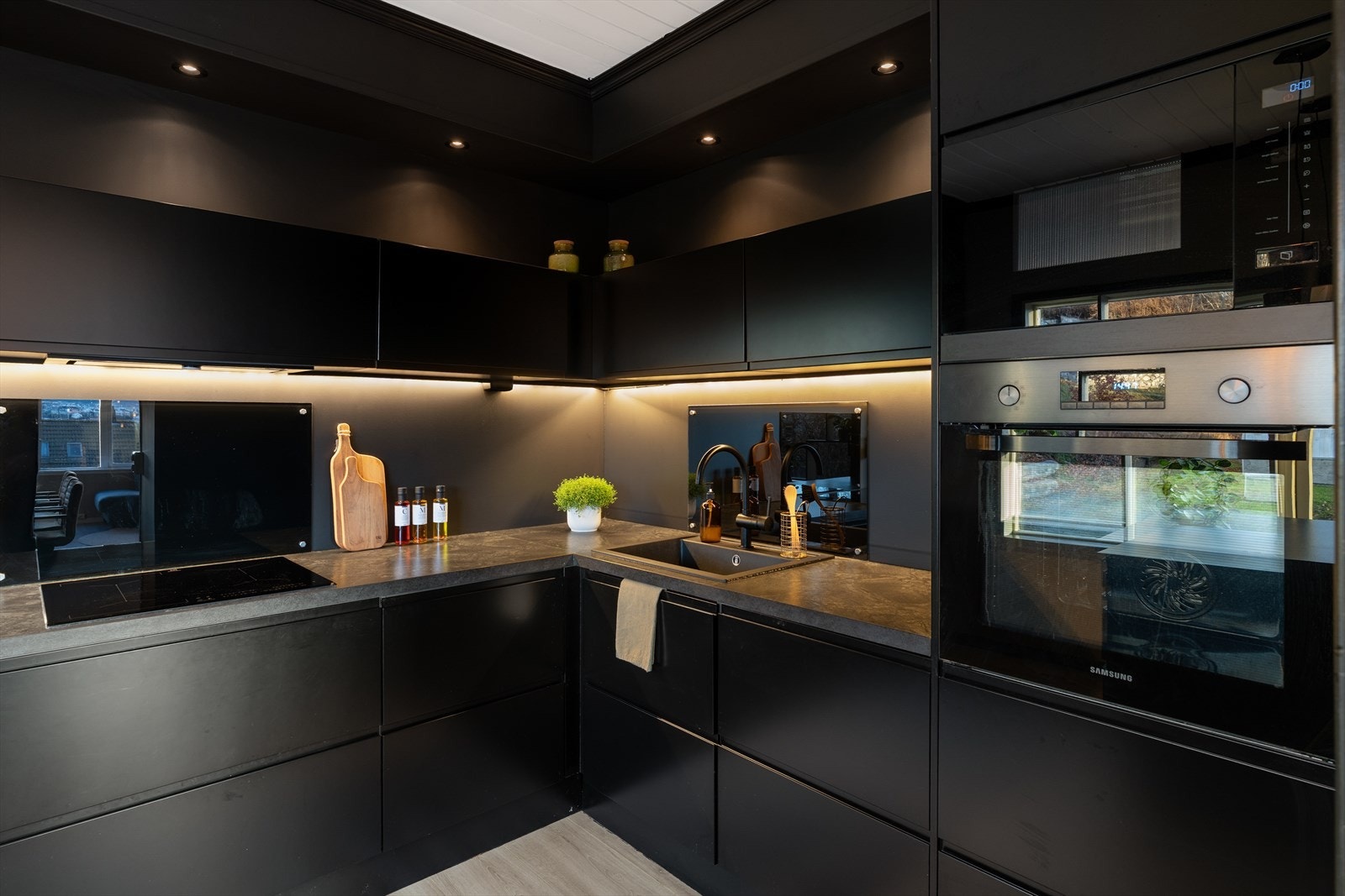 Kjøkkenet har fått TG0 av takstmann i rapporten. Galleribilde