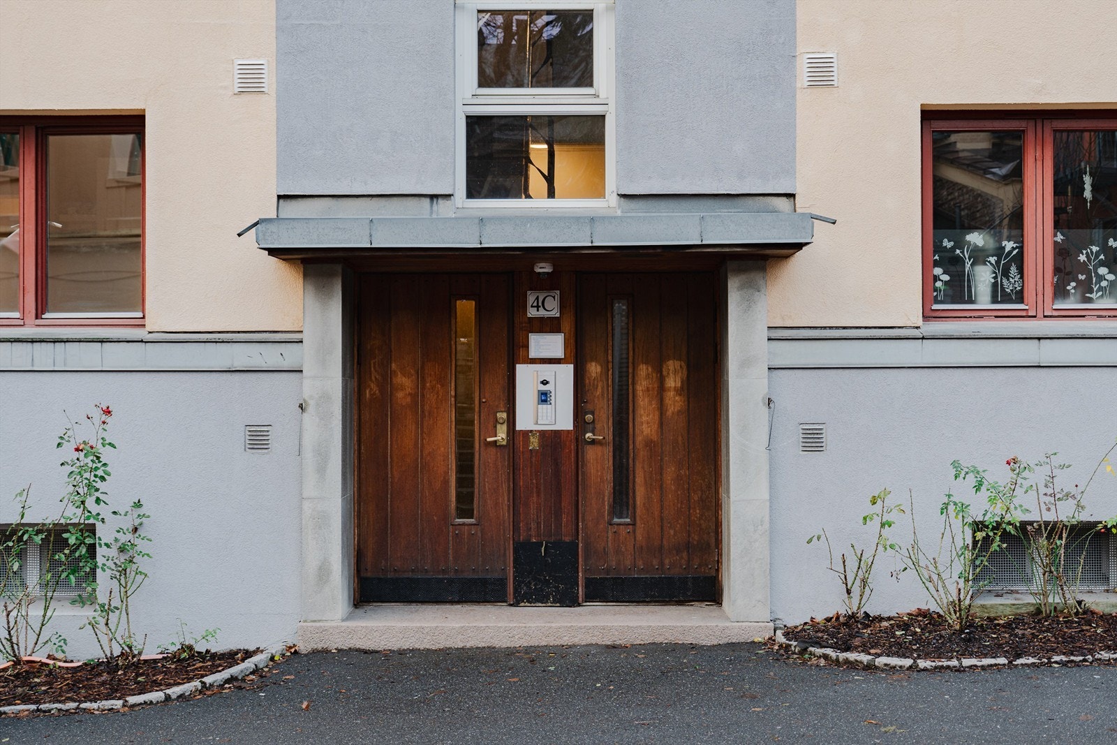 Inngangsparti. Galleribilde