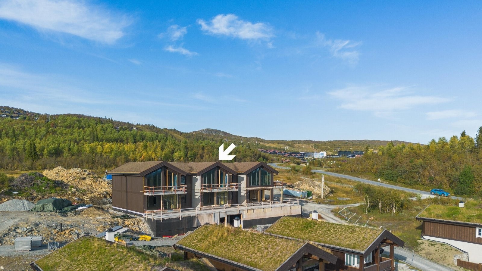 Garasje og sportsbod i kjelleren Galleribilde