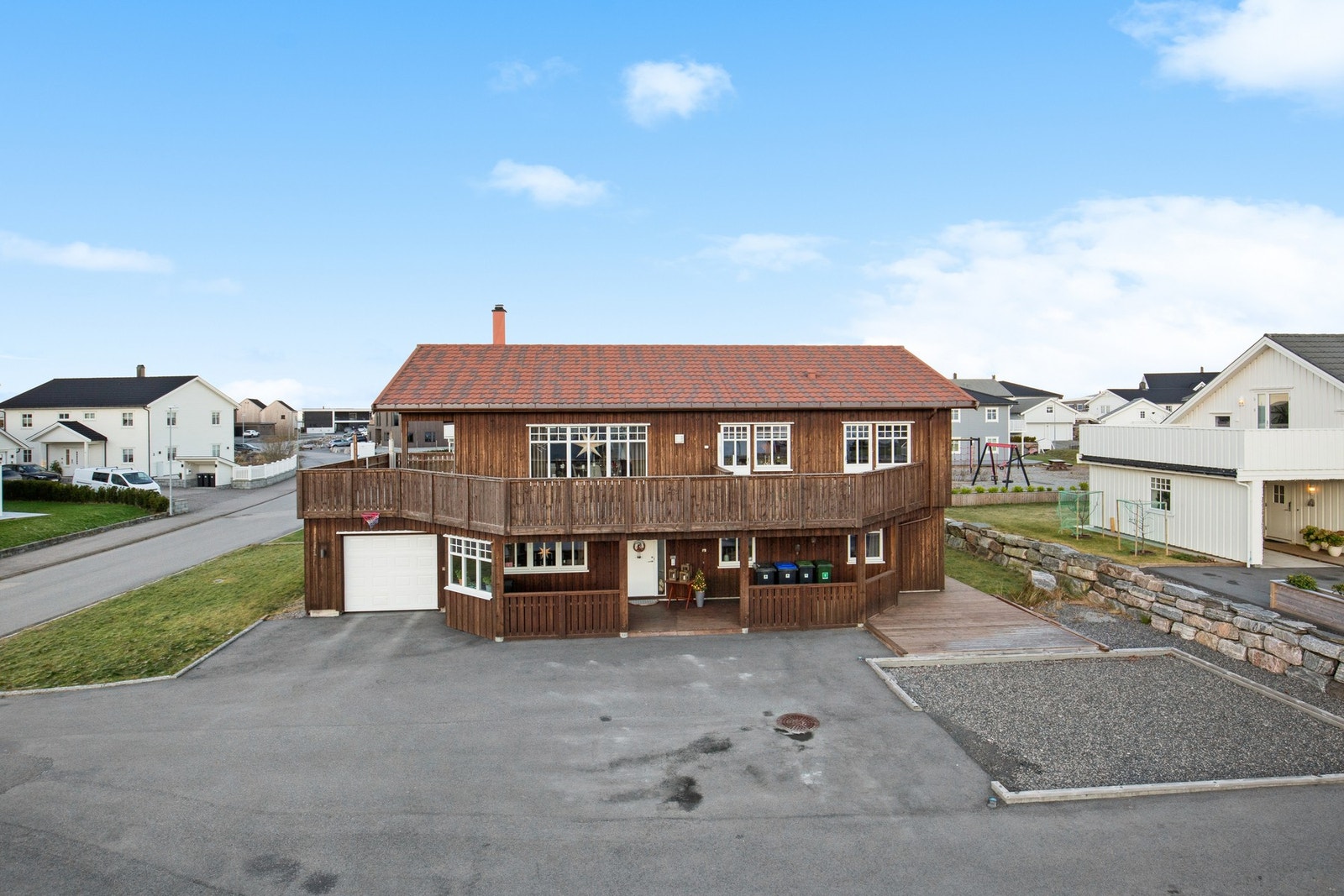 EiendomsMegler 1 v/Morten Høvik har gleden av å presentere Eaholmsveien 1! Foto: EFKT, Vilde Dahl Galleribilde