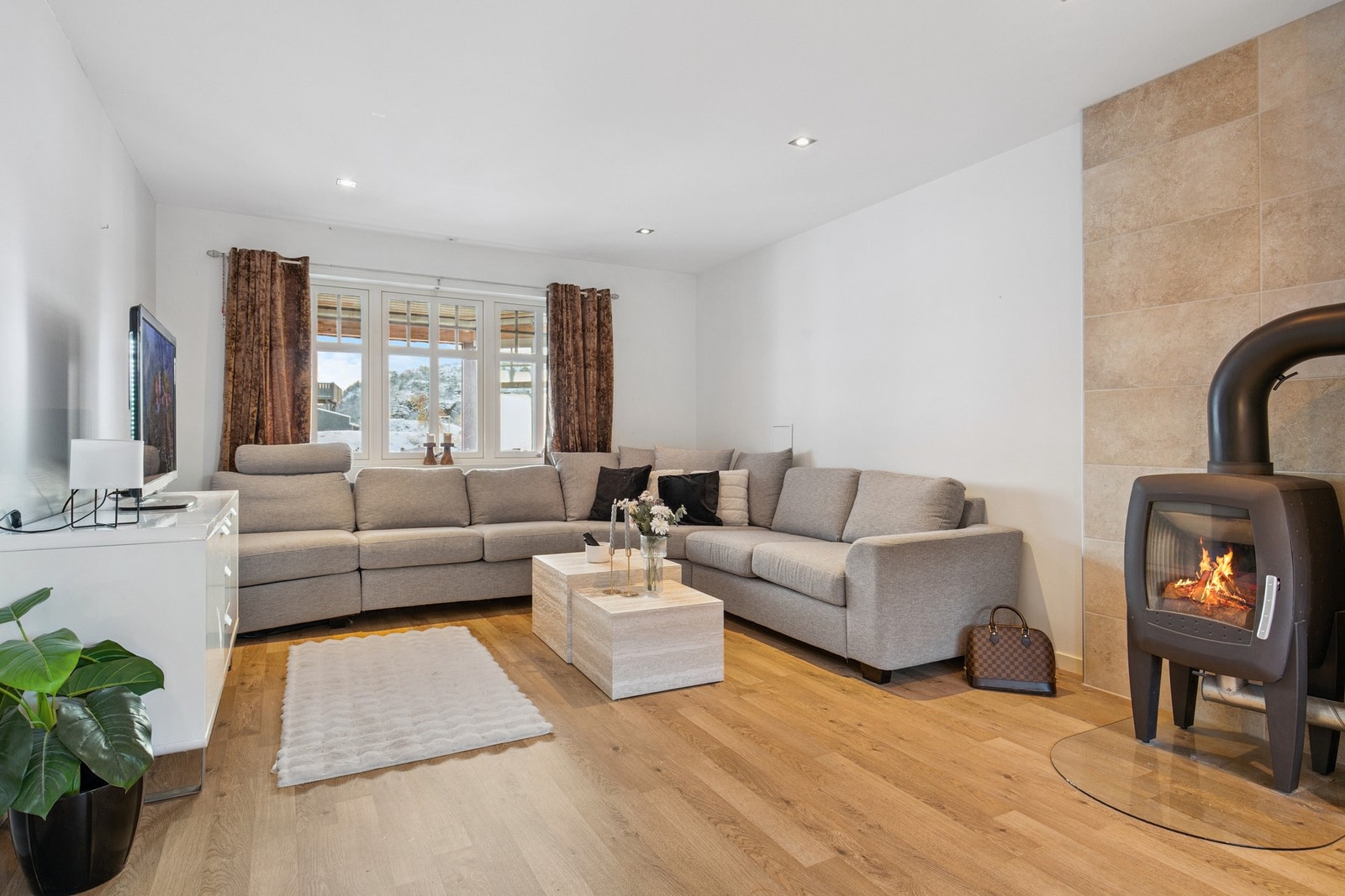 Stue 1. etasje Galleribilde