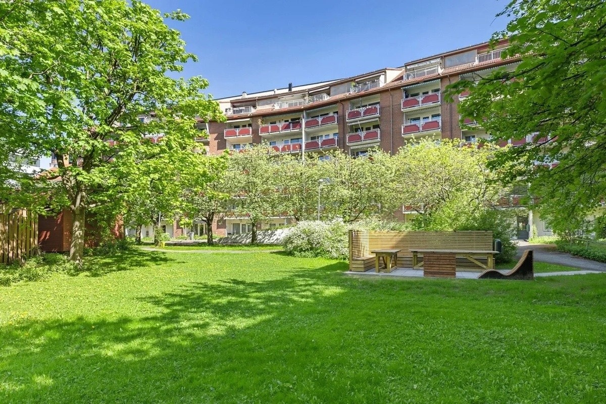 Bakgård Galleribilde