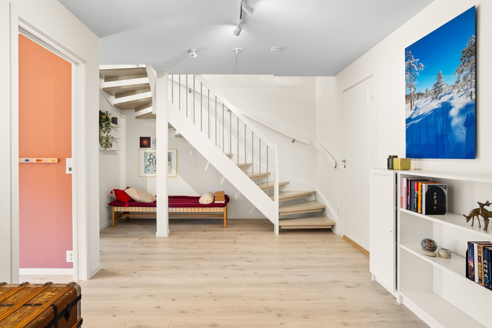 Varmekabler i hele 1.etg. Alt med ELKO smartstyring. Galleribilde