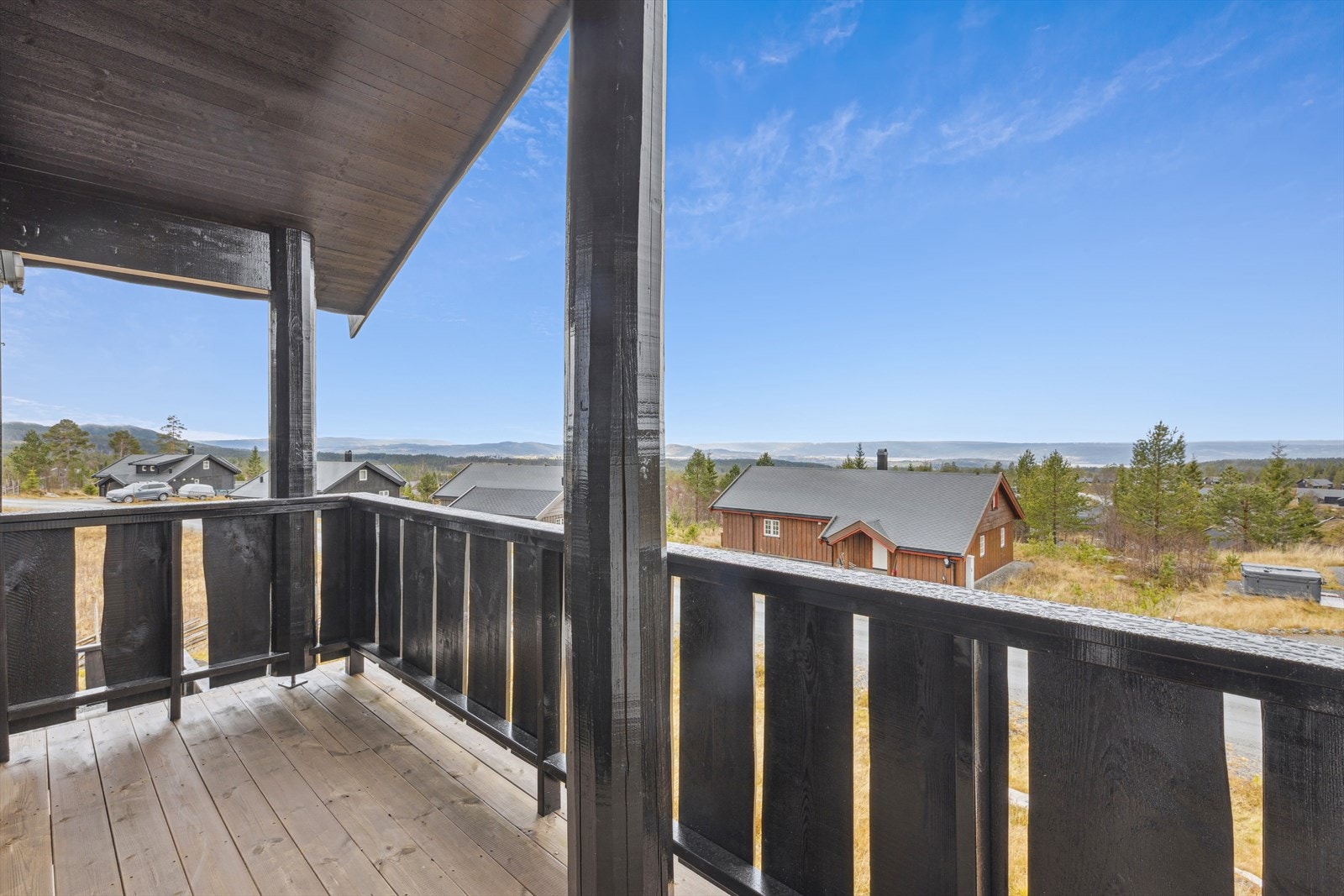 Fra loftsstuen er det utgang til balkong. Galleribilde