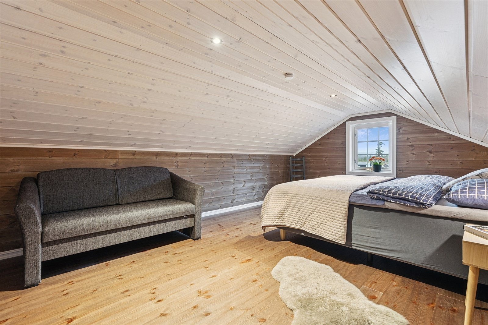 Hemsrom benyttet til ekstra soverom. Rommet har ikke godkjent som soverom pga. takhøyde. Galleribilde