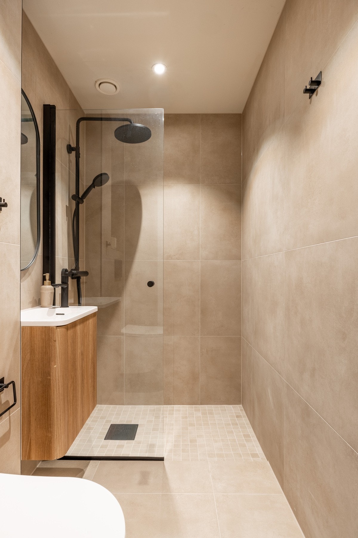 Delikat og helt nytt dusjbad Galleribilde