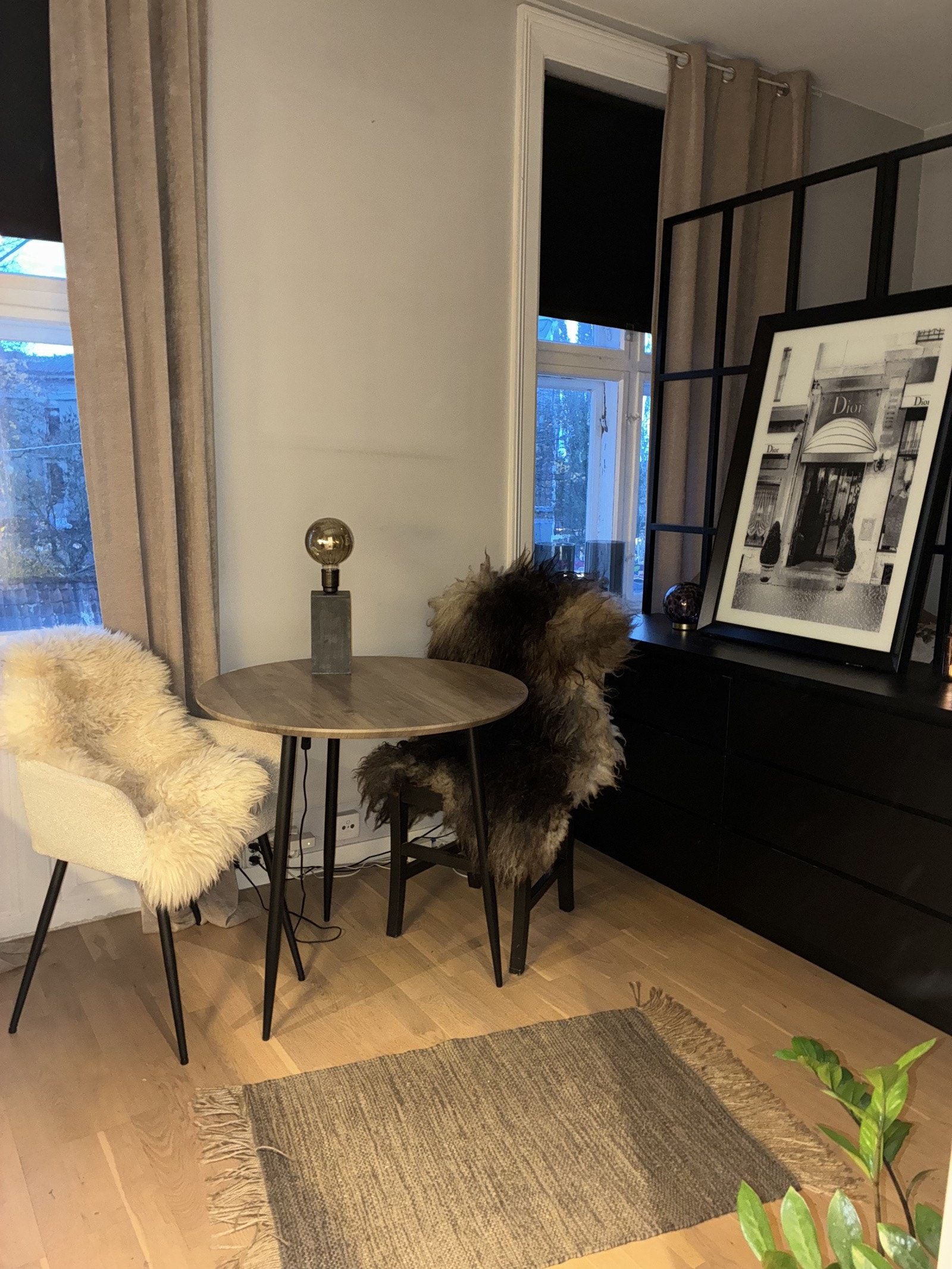 - Oppholdsrom møblert (bilde fra selger) - Galleribilde