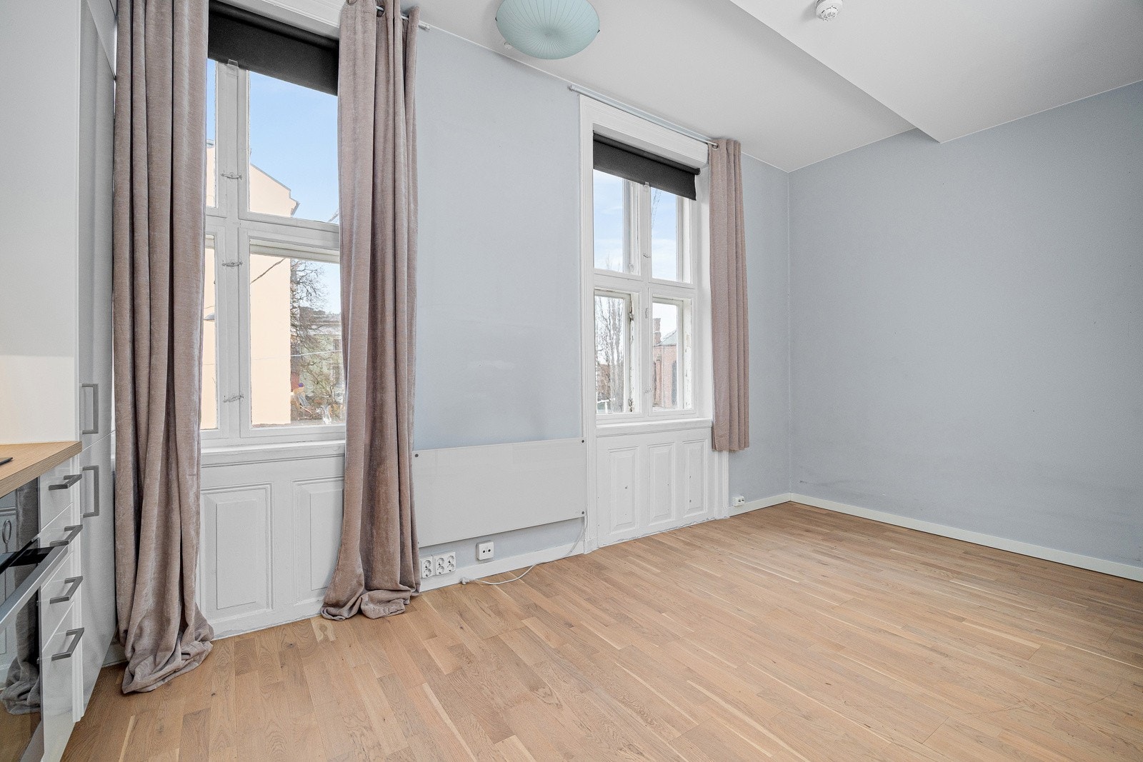 - Svært lys og tiltalende 1-roms selveier, omfattende modernisert 2014 - Galleribilde