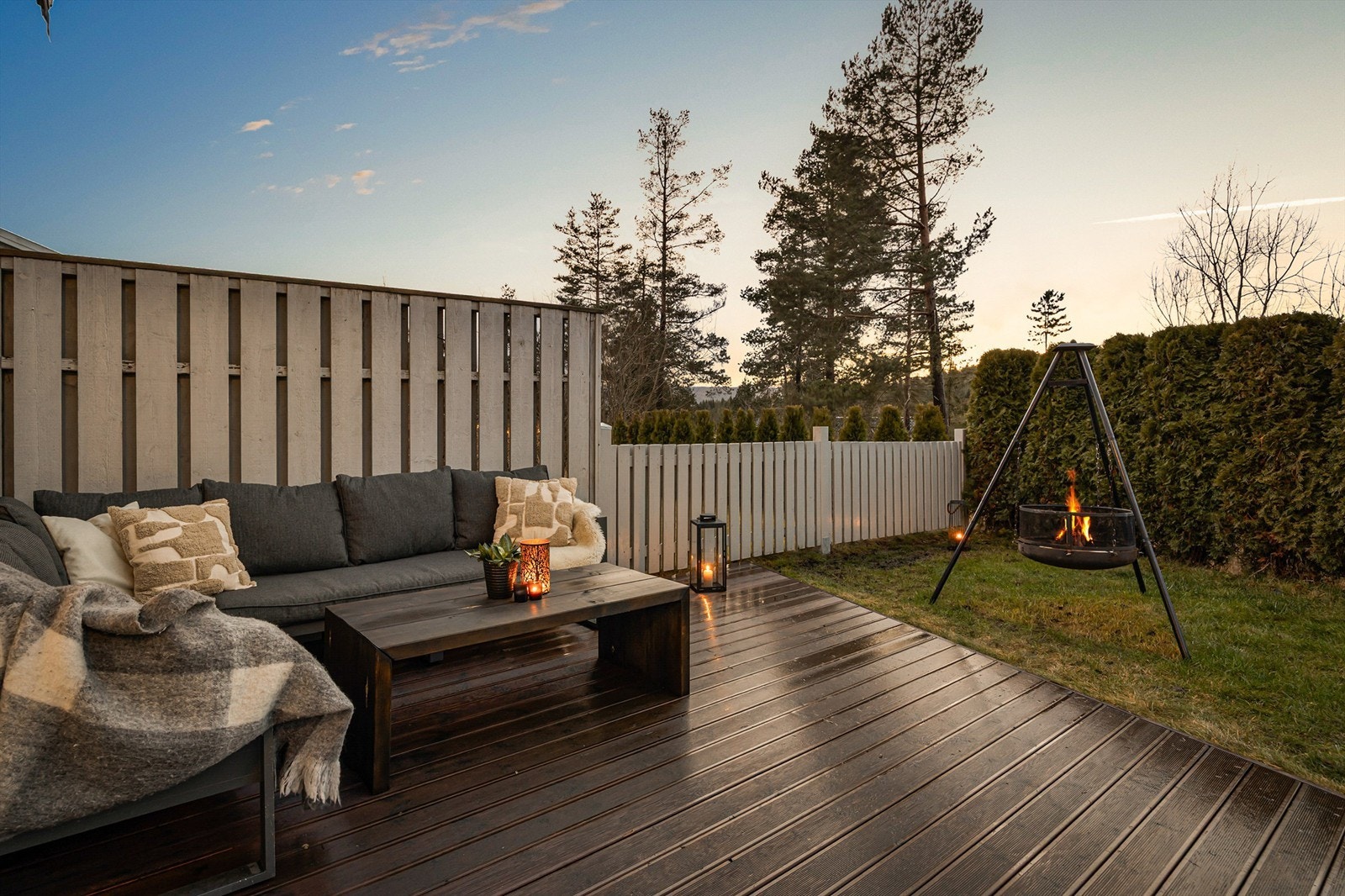 Sydvestvendt markterrasse på ca. 23 kvm Galleribilde