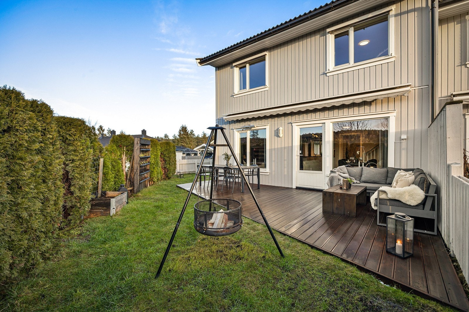 Videre er det direkte adkomst til skjermet disponibelt hageområde Galleribilde