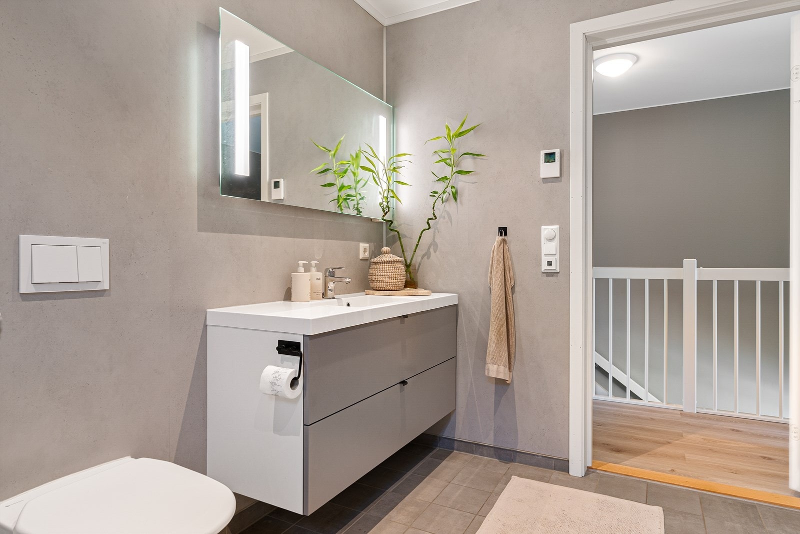 Lyse flater skaper en frisk og innbydende følelse Galleribilde