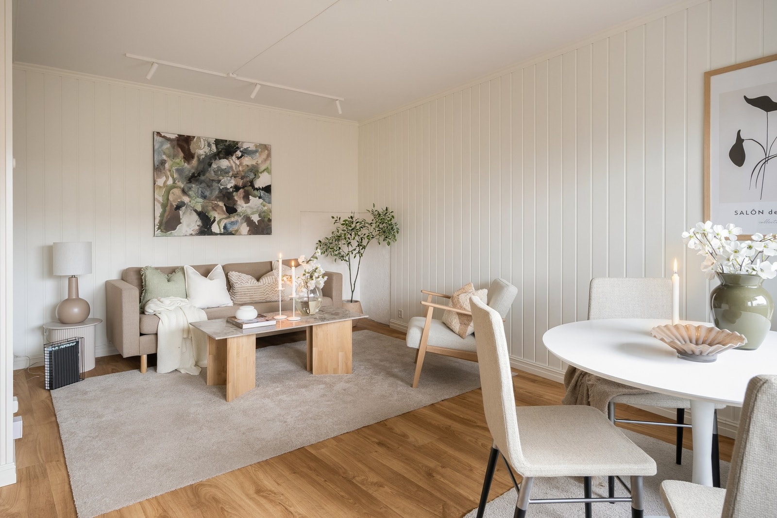 Leiligheten har god takhøyde og en fleksibel planløsning. Galleribilde