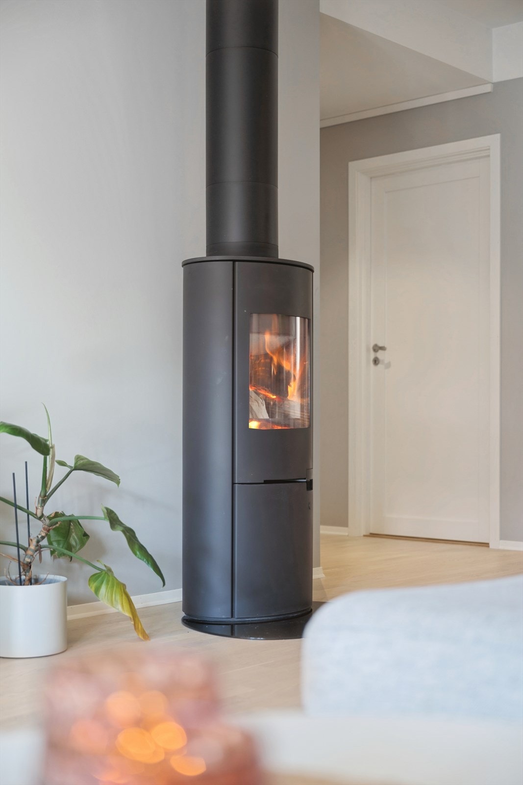 Hyggelig peisovn til lune høstkvelder Galleribilde