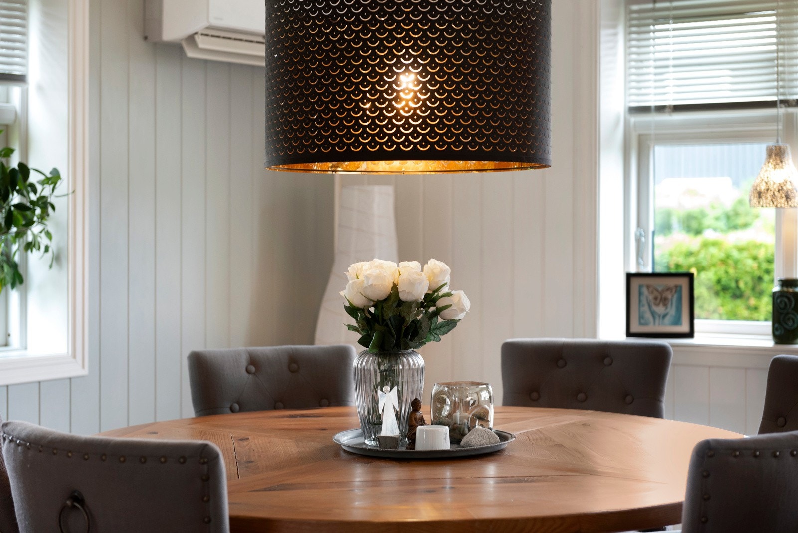 Så og si all rom er oppusset siden selger overtok boligen i 2009. Galleribilde