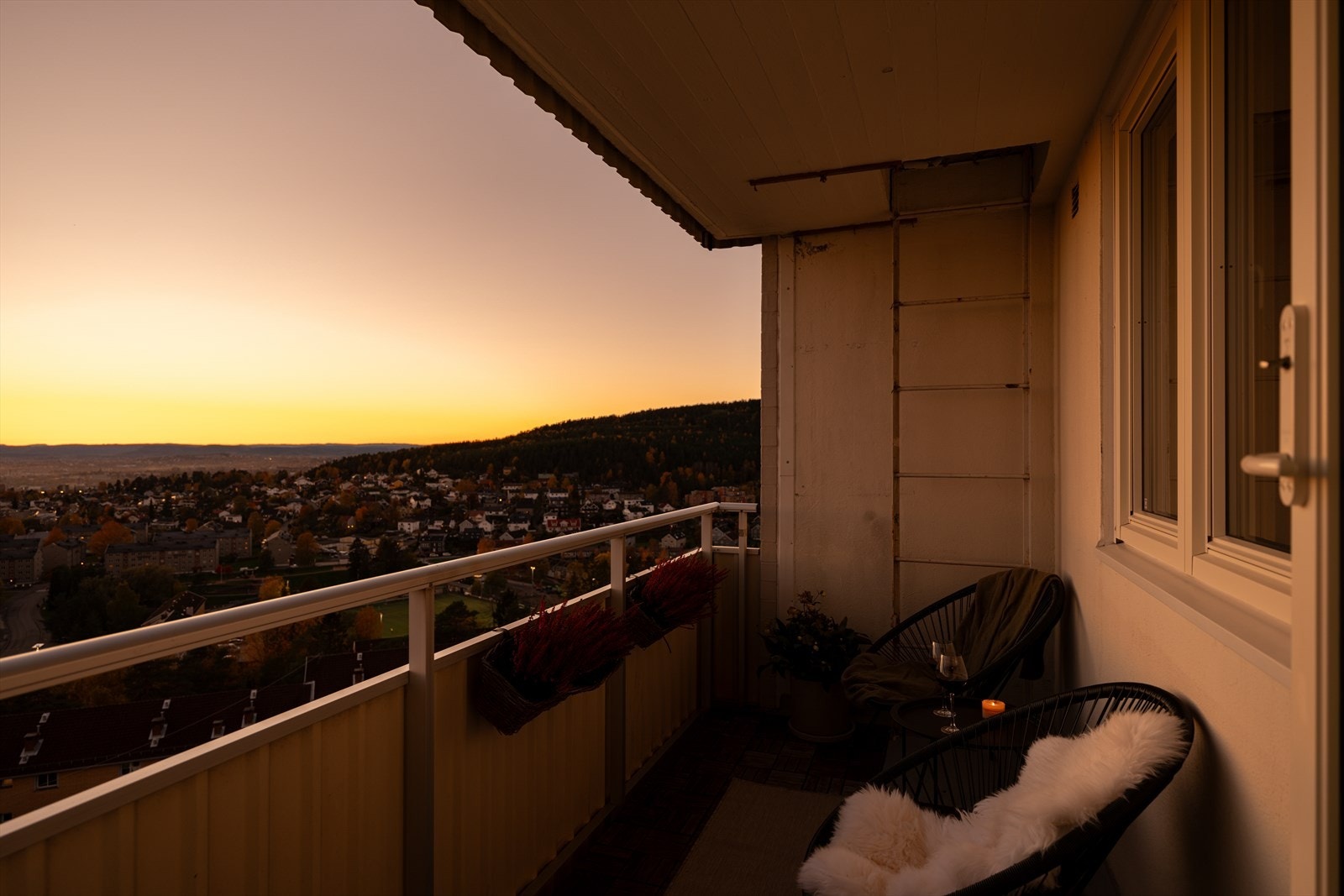 Stemningsbilde på kvelden Galleribilde