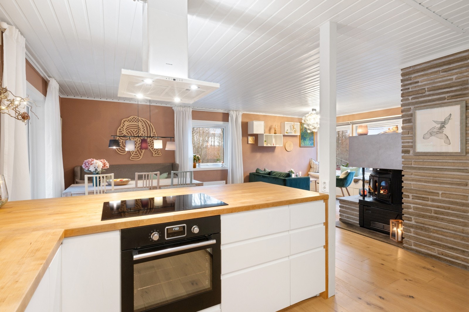 Åpent og sosialt allrom. Galleribilde