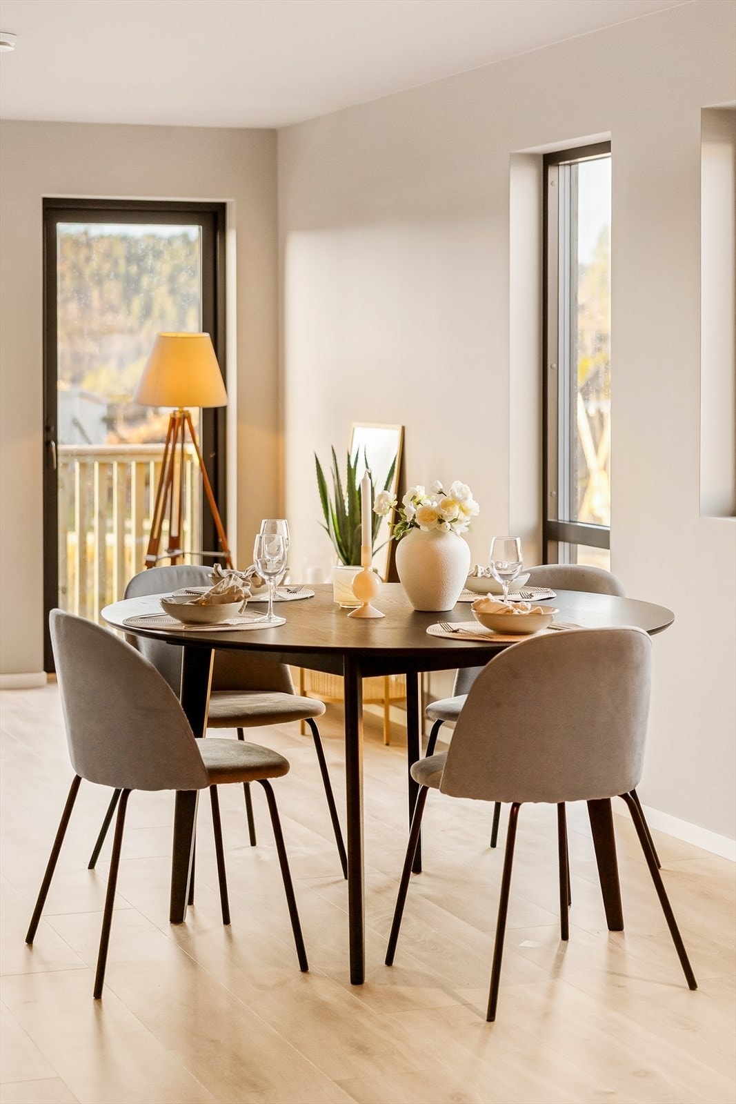 God stemning og lun atmosfære. Galleribilde