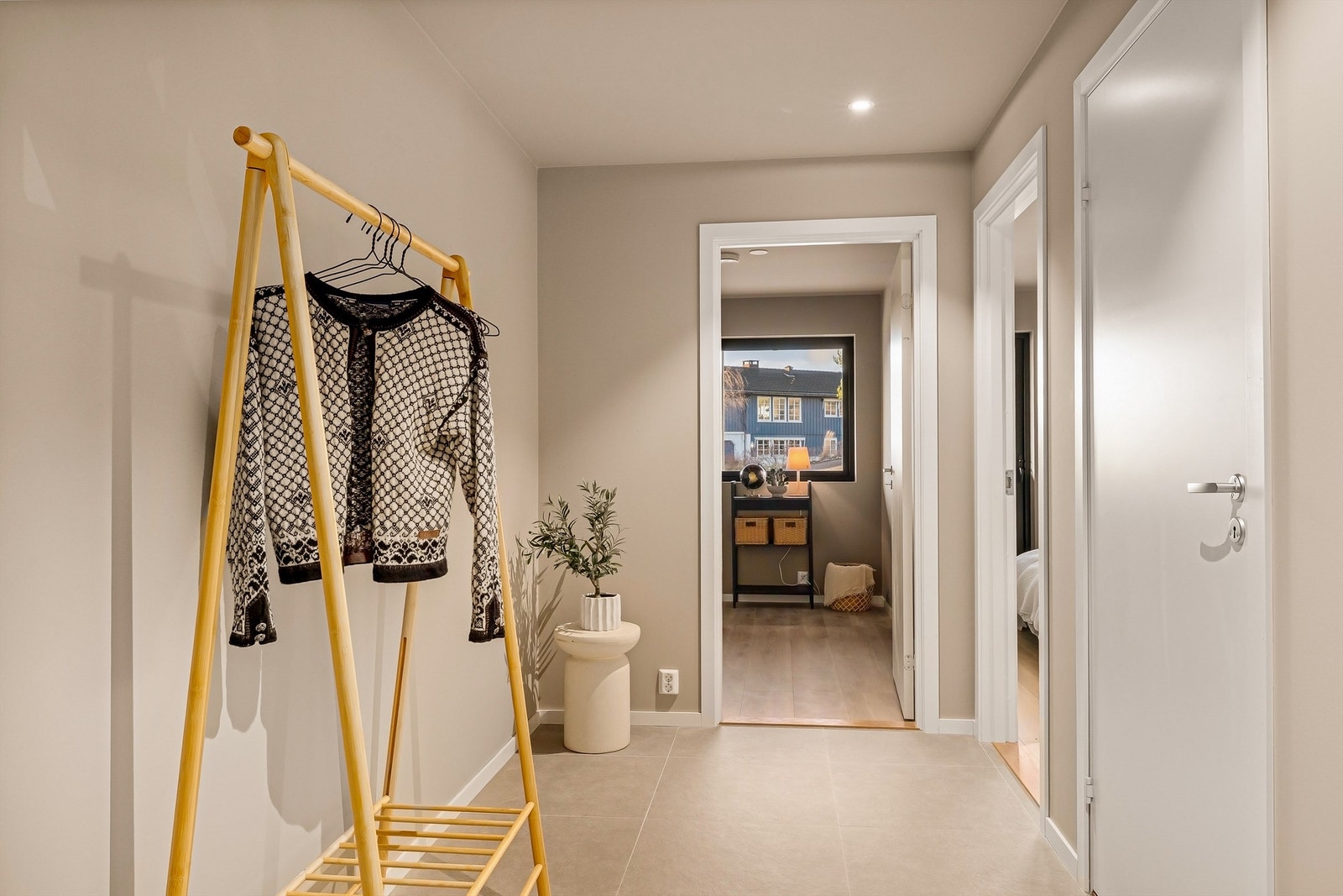 Soveromsgulvet. Galleribilde