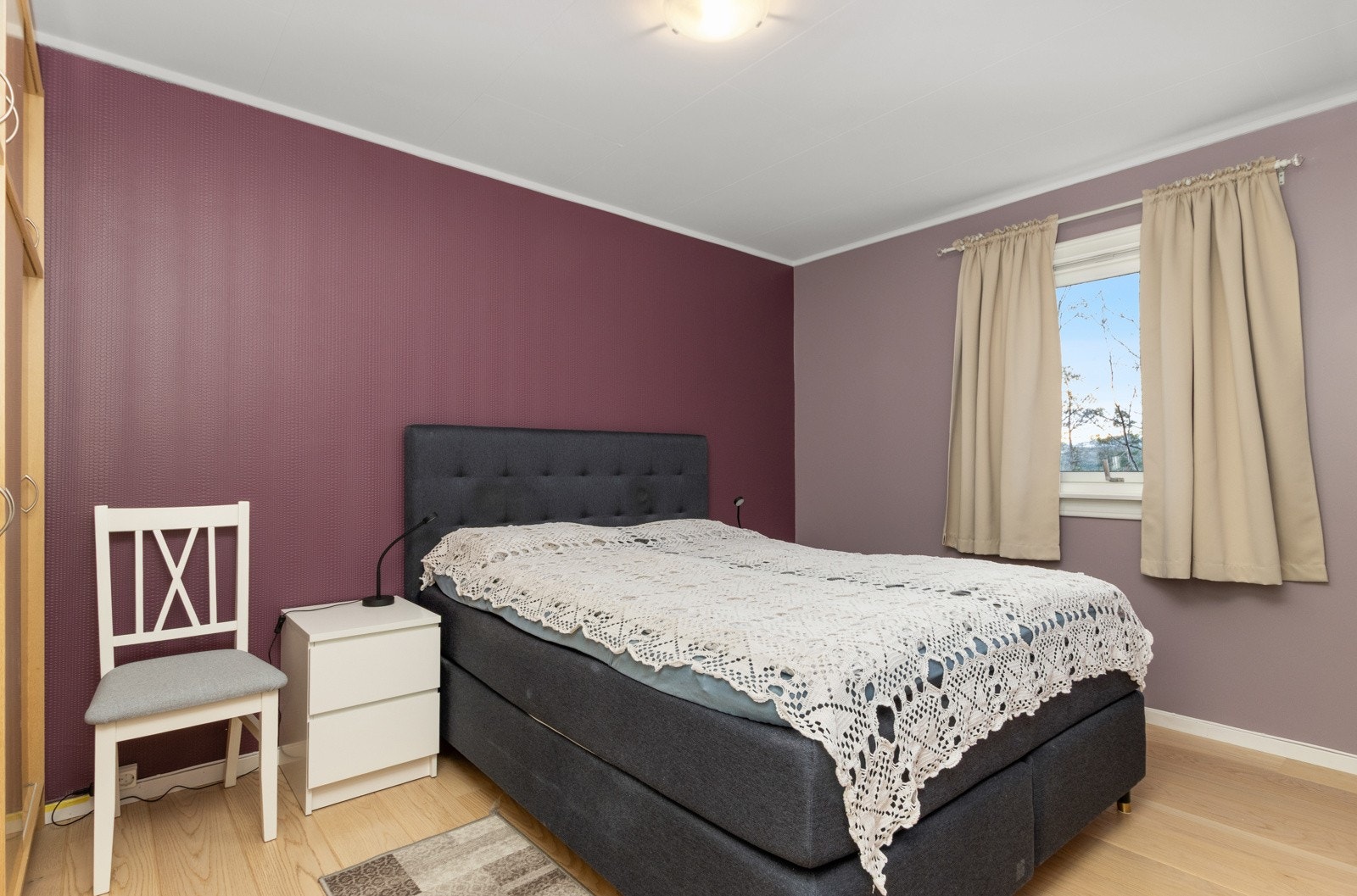 Huset inneholder 3 soverom på hhv. 11,5m², 9m³ og 6,5m². Galleribilde