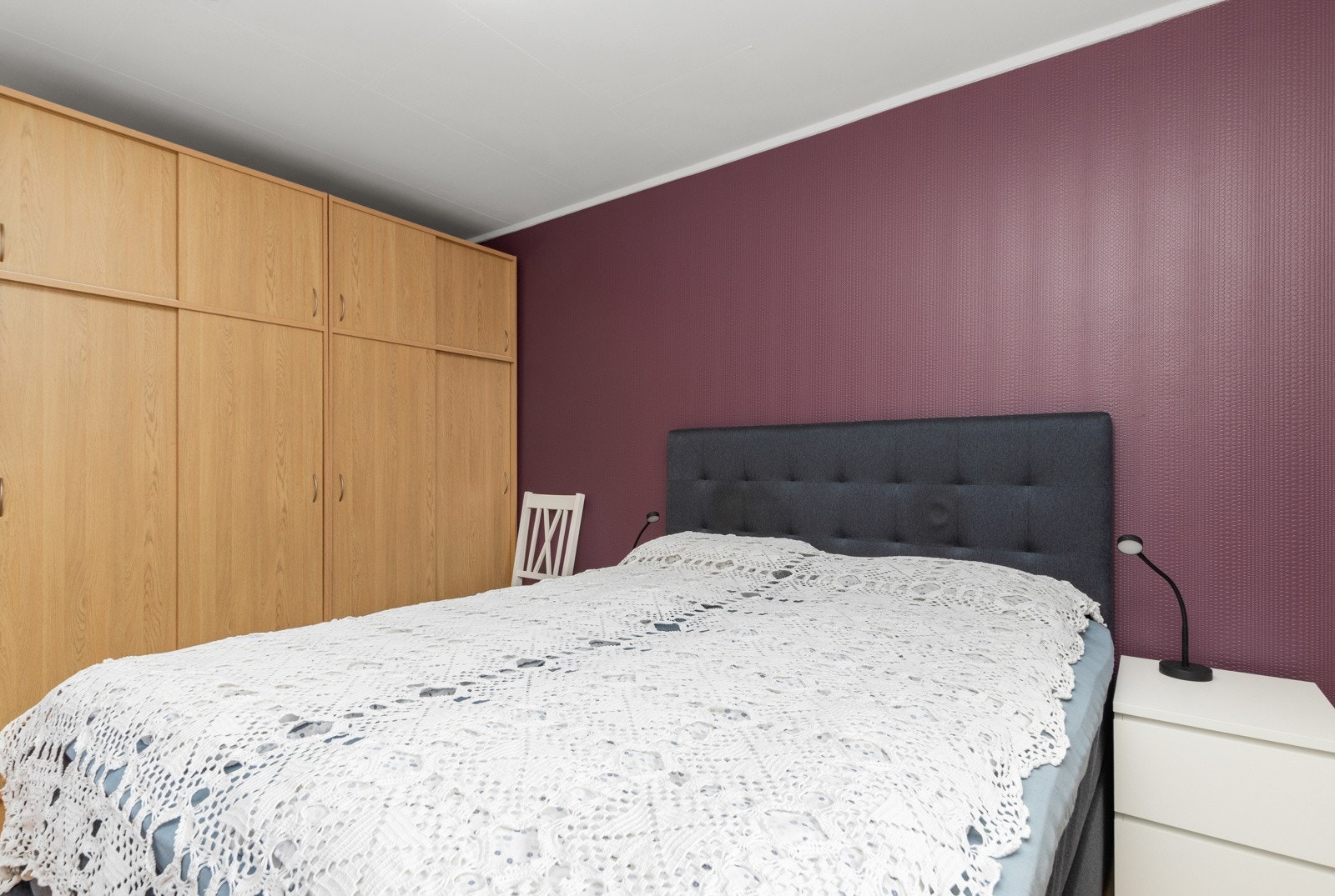 Garderobeskap medfølger i handelen. Galleribilde