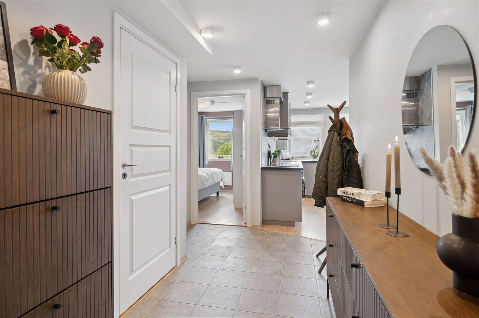 Flislagt gang med varmekabler Galleribilde