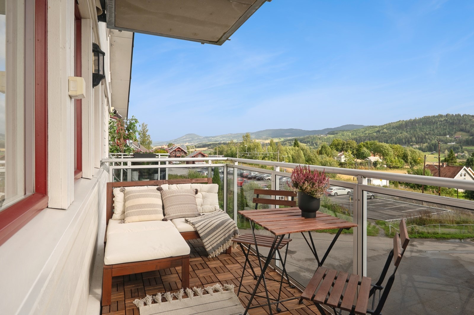 Flott utsyn fra balkongen mot nord og øst Galleribilde