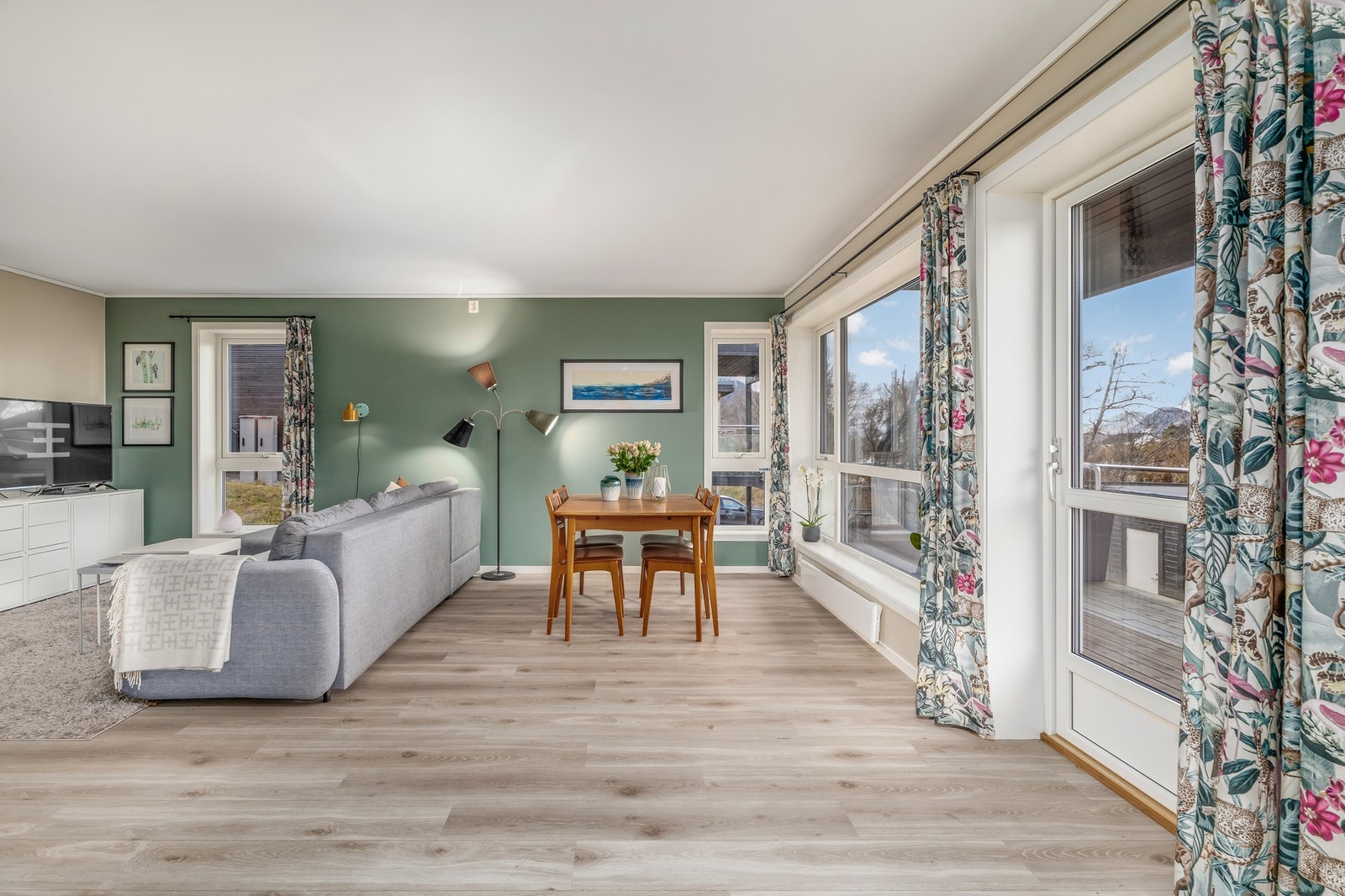 Dersom det ikke skulle passe med oppsatt visningstidspunkt, ta kontakt med megler i god tid for å avtale en privatvisning. Galleribilde