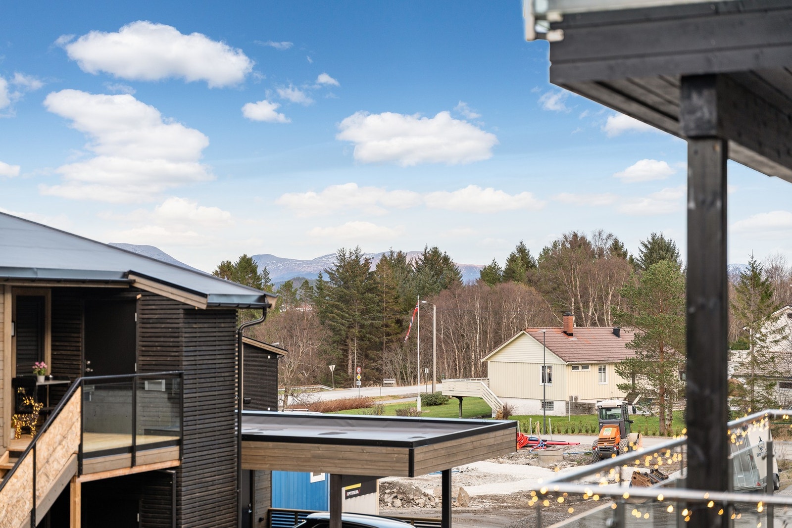 Kunne du ha tenkt deg å bo her? Husk å avklare finansiering med banken din i forkant av visning, eller ta kontakt med megler for tips og triks. Galleribilde