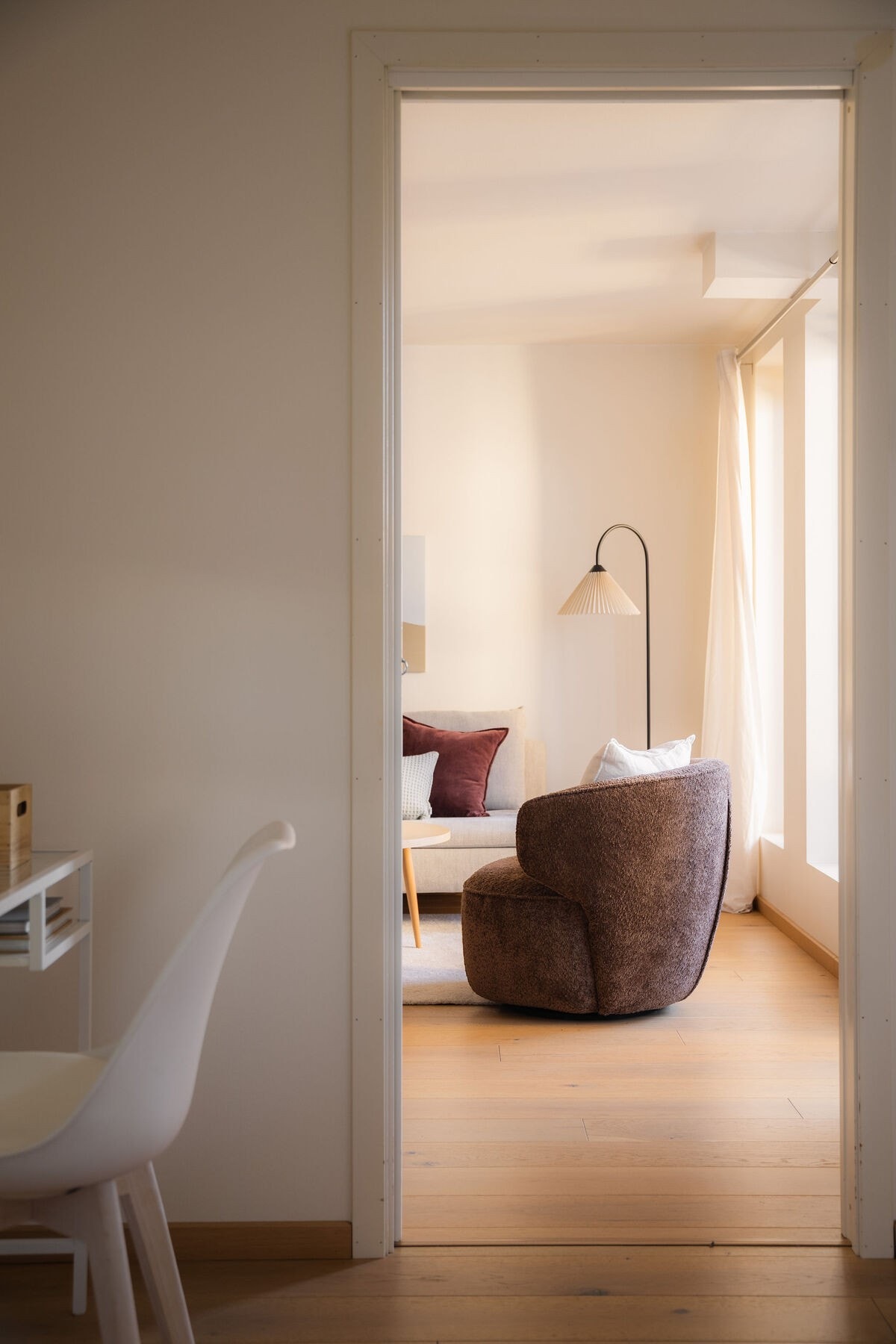 Neste stopp: Det store soverommet. Rommet har adkomst fra stuen. Galleribilde