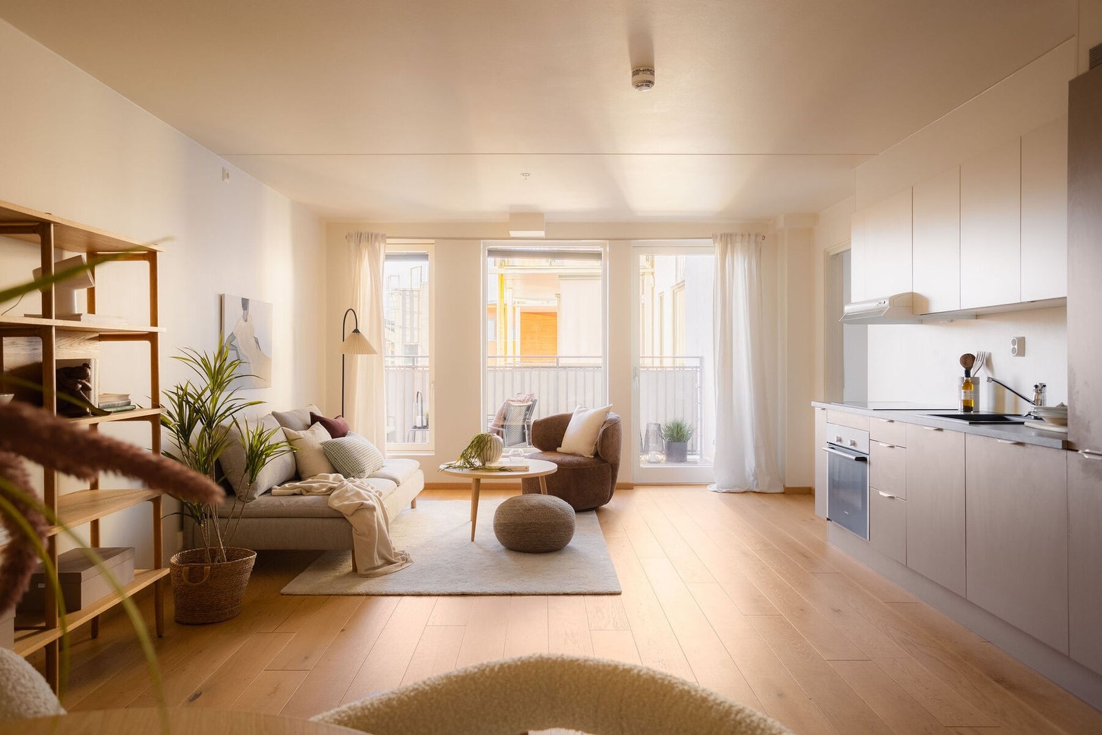 Velkommen til en meget lekker og romslig 2-roms midt i Lillestrøm sentrum! Presentert av Endre Moe v/EIE eiendomsmegling. Foto: Fredrik Hansson. Galleribilde