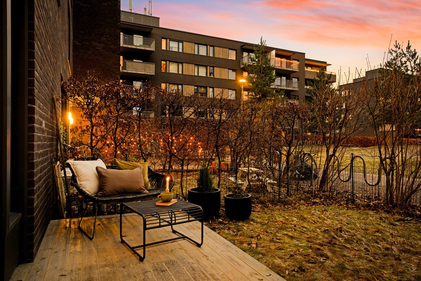 Perfekt for rolige morgener, frisk luft eller som en privat uteplass. Galleribilde