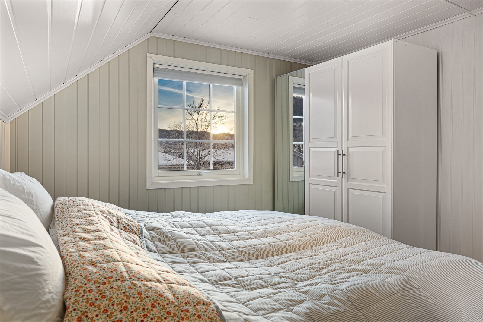 Boligen har 4 stk. soverom, hvor alle befinner seg i samme etasje Galleribilde