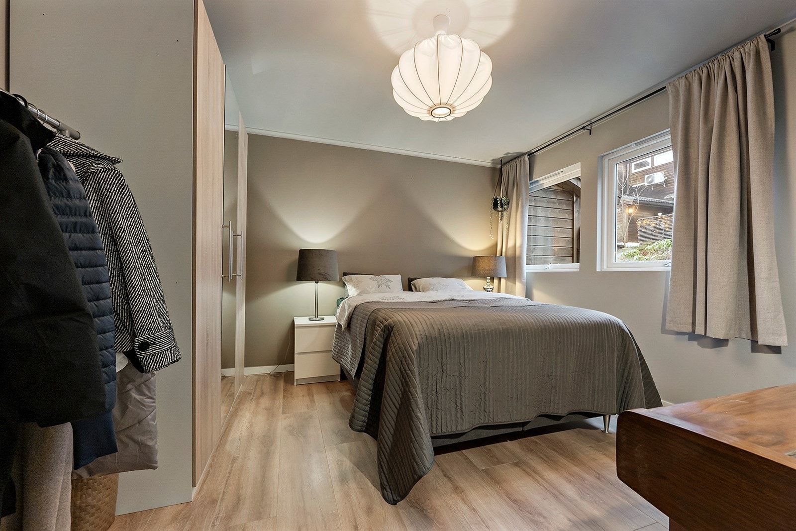 Soverommet i mellometasjen er delikat innredet og meget romslig. Galleribilde