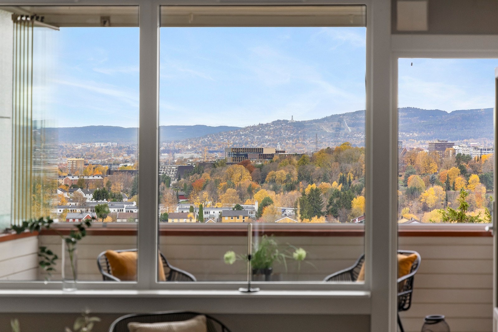 Flott utsikt mot byen. Galleribilde