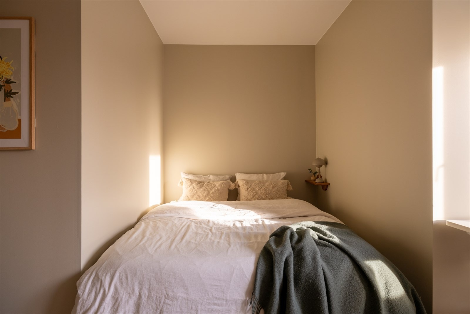 Plass til dobbeltseng på soverom. Galleribilde