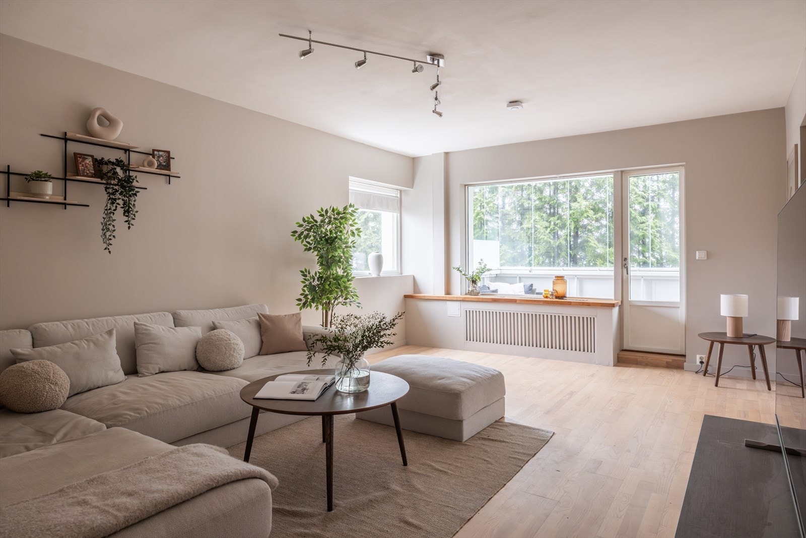 Boligen presenteres av Nordvik Nordstrand ved Hanne Eika Klempe. Foto: May Veronika Moen Galleribilde