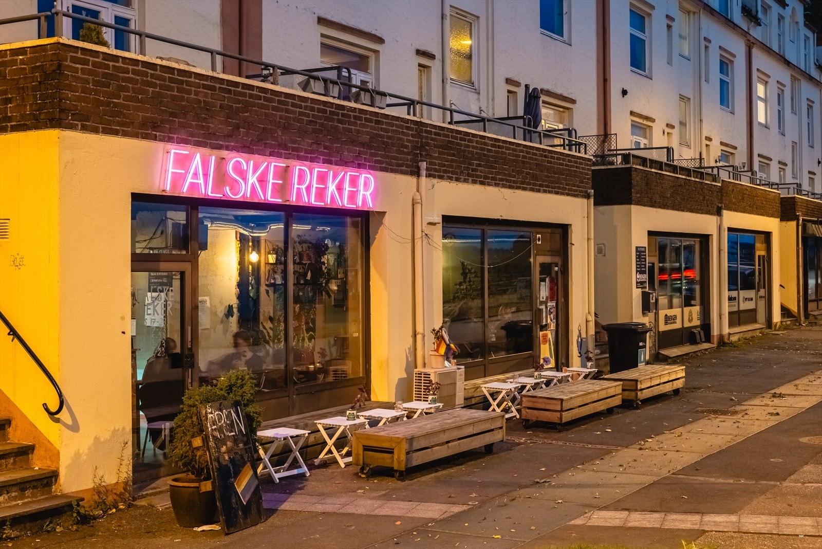 Falske Reker, et meget populært samlingspunkt for beboerne i Sandviken. Galleribilde