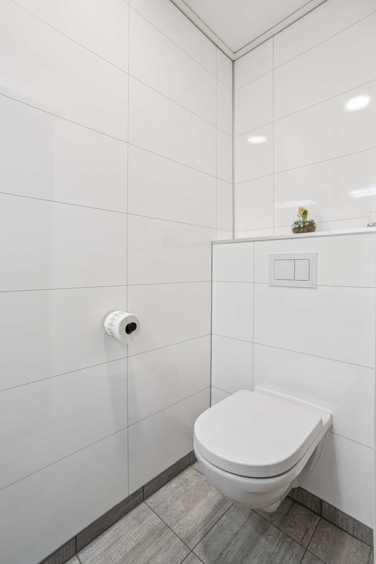 Toalettrom tilknyttet entré Galleribilde