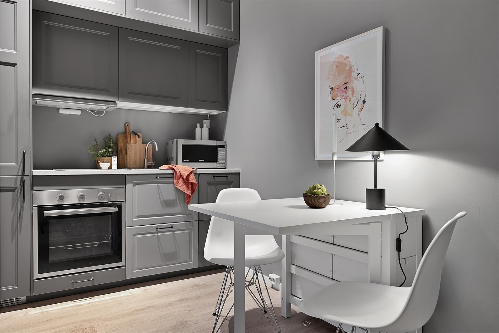 God plass til spisebord. Galleribilde