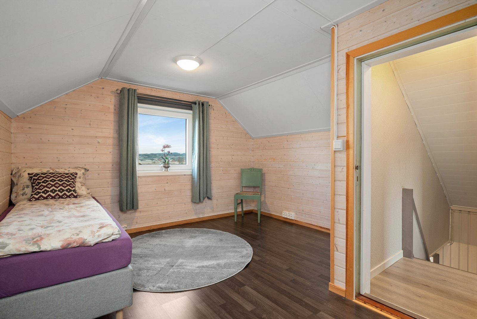 Soverom på loft Galleribilde